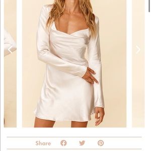 Short, Long-sleeve, satin, off-white/champagne colored dress